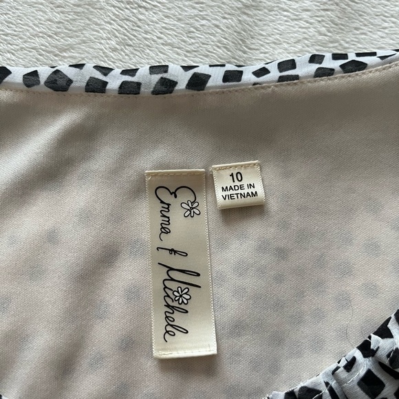 Emma & Michele sleeveless blouson dress White with confetti black squares Easter - Picture 3 of 11